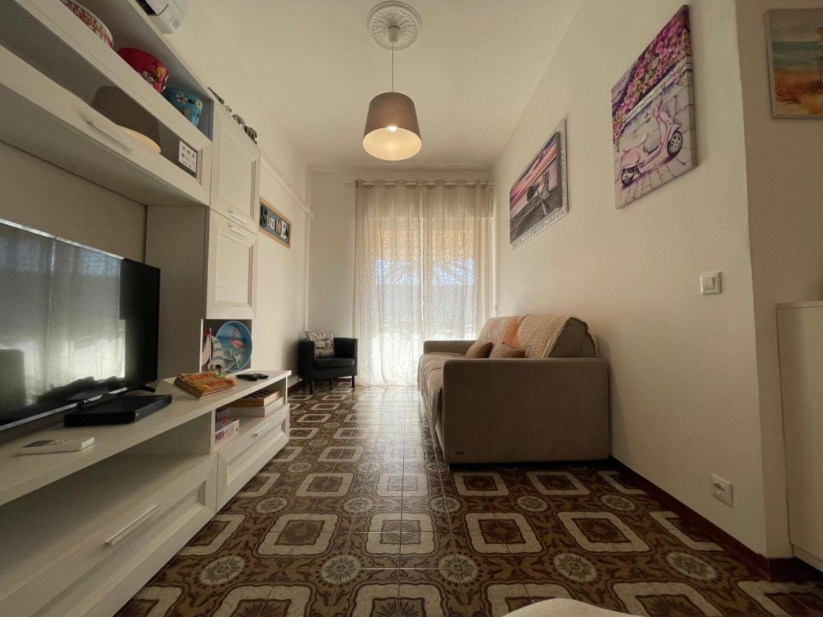 Le Palme 98 "Casa Vacanze" Λίντο ντι Καμαϊόρε Εξωτερικό φωτογραφία