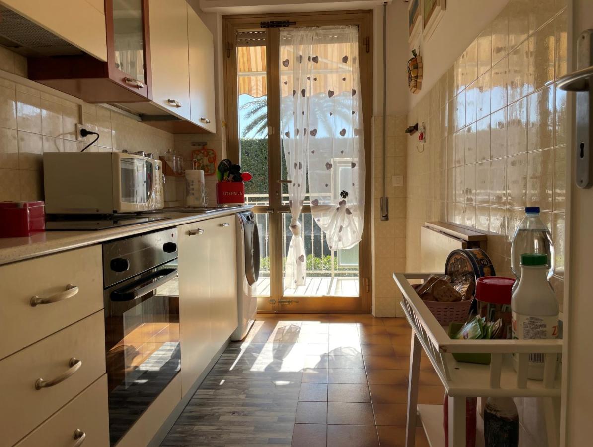 Le Palme 98 "Casa Vacanze" Λίντο ντι Καμαϊόρε Εξωτερικό φωτογραφία