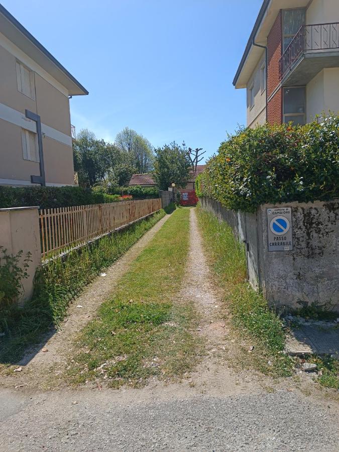 Le Palme 98 "Casa Vacanze" Λίντο ντι Καμαϊόρε Εξωτερικό φωτογραφία