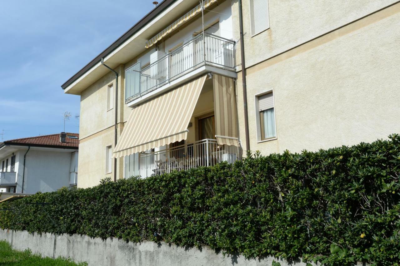Le Palme 98 "Casa Vacanze" Λίντο ντι Καμαϊόρε Εξωτερικό φωτογραφία