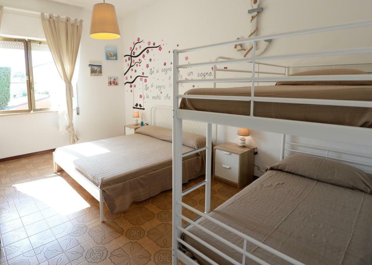 Le Palme 98 "Casa Vacanze" Λίντο ντι Καμαϊόρε Εξωτερικό φωτογραφία