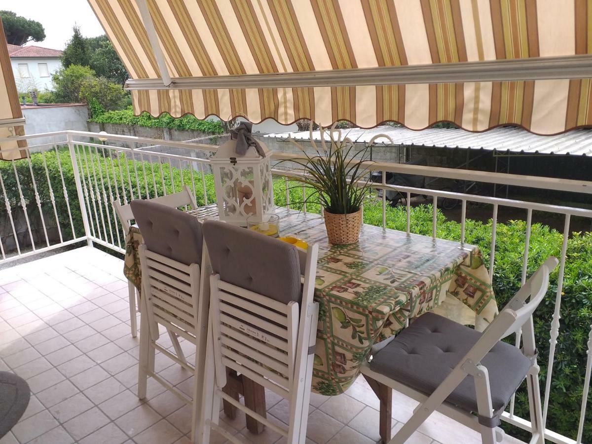 Le Palme 98 "Casa Vacanze" Λίντο ντι Καμαϊόρε Εξωτερικό φωτογραφία